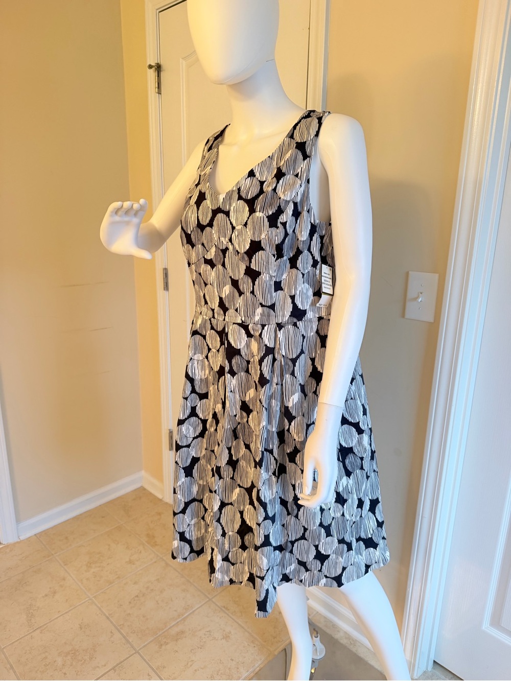 NWT Nine West $80 Cotton Navy White Printed VNeck Sleeveless A-Line Dress Size14 - Picture 6 of 10